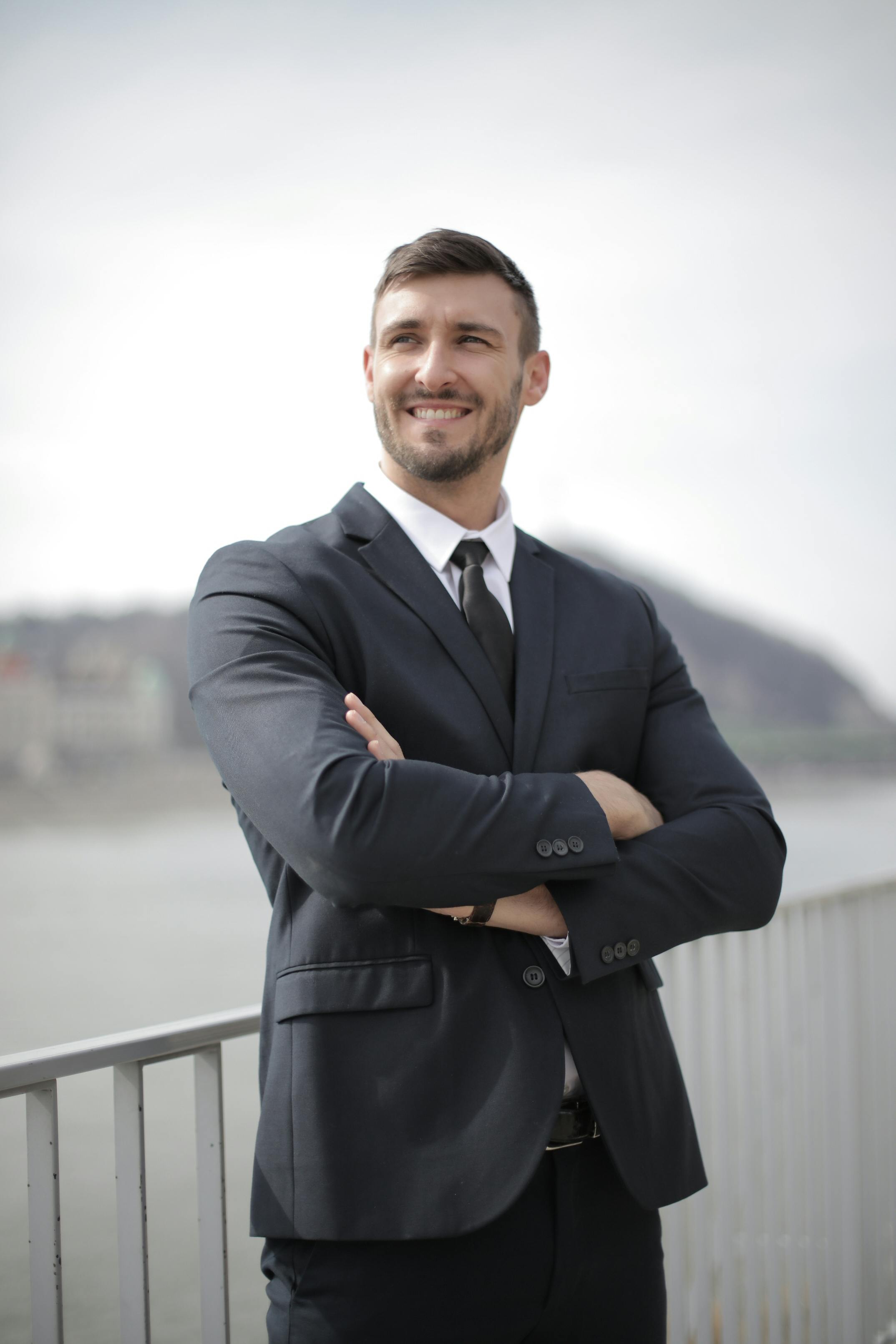 Adv. Nikola Nikolić
